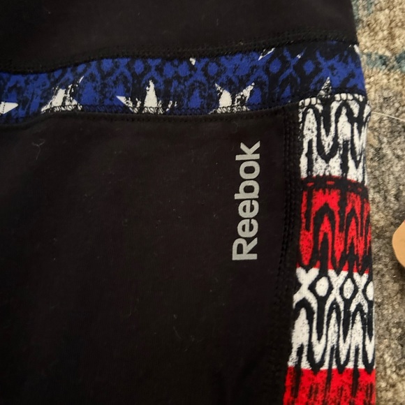 🎅🏻 REEBOK SPORT STRETCH COTTON TIGHT FIT CAPRI LEGGINGS SMALL NWT $35 - Picture 3 of 12